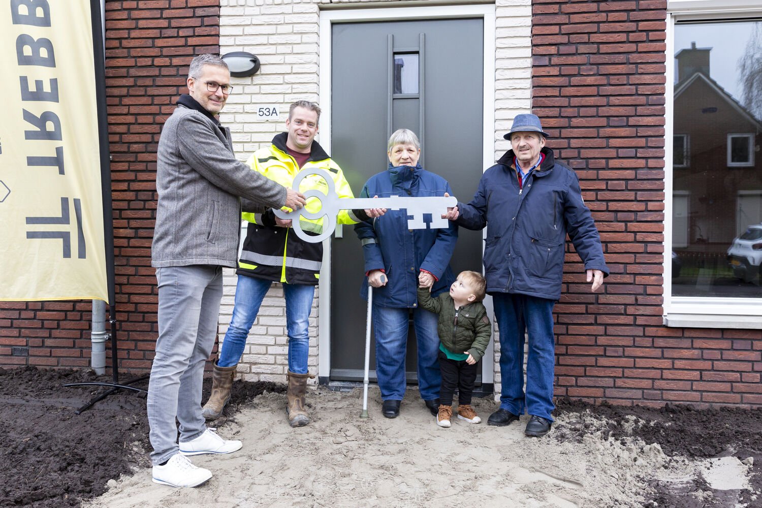 Eerste bewoners krijgen de sleutel van hun nieuwe huis
