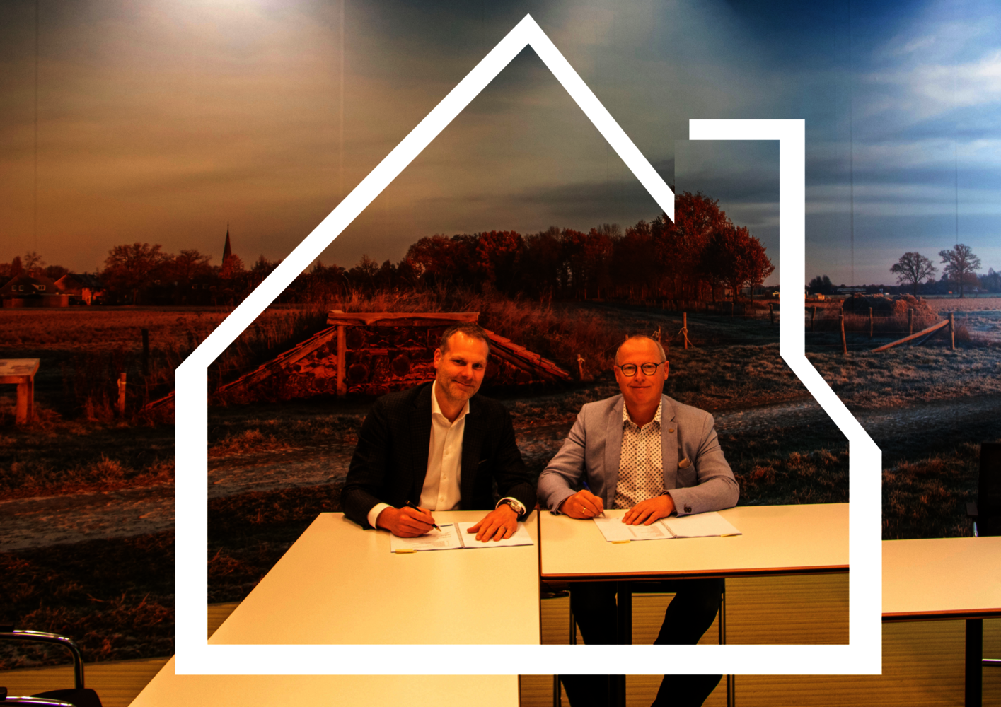 Bart Kivits en Bart van Roy ondertekenen overeenkomst
