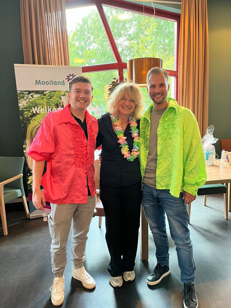 146 appartementen klaar voor de toekomst, collega's openen