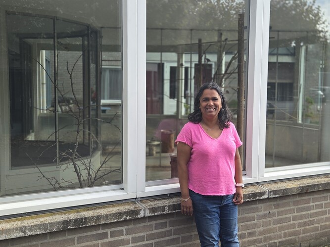 Buurtverbinder Amy voor haar complex