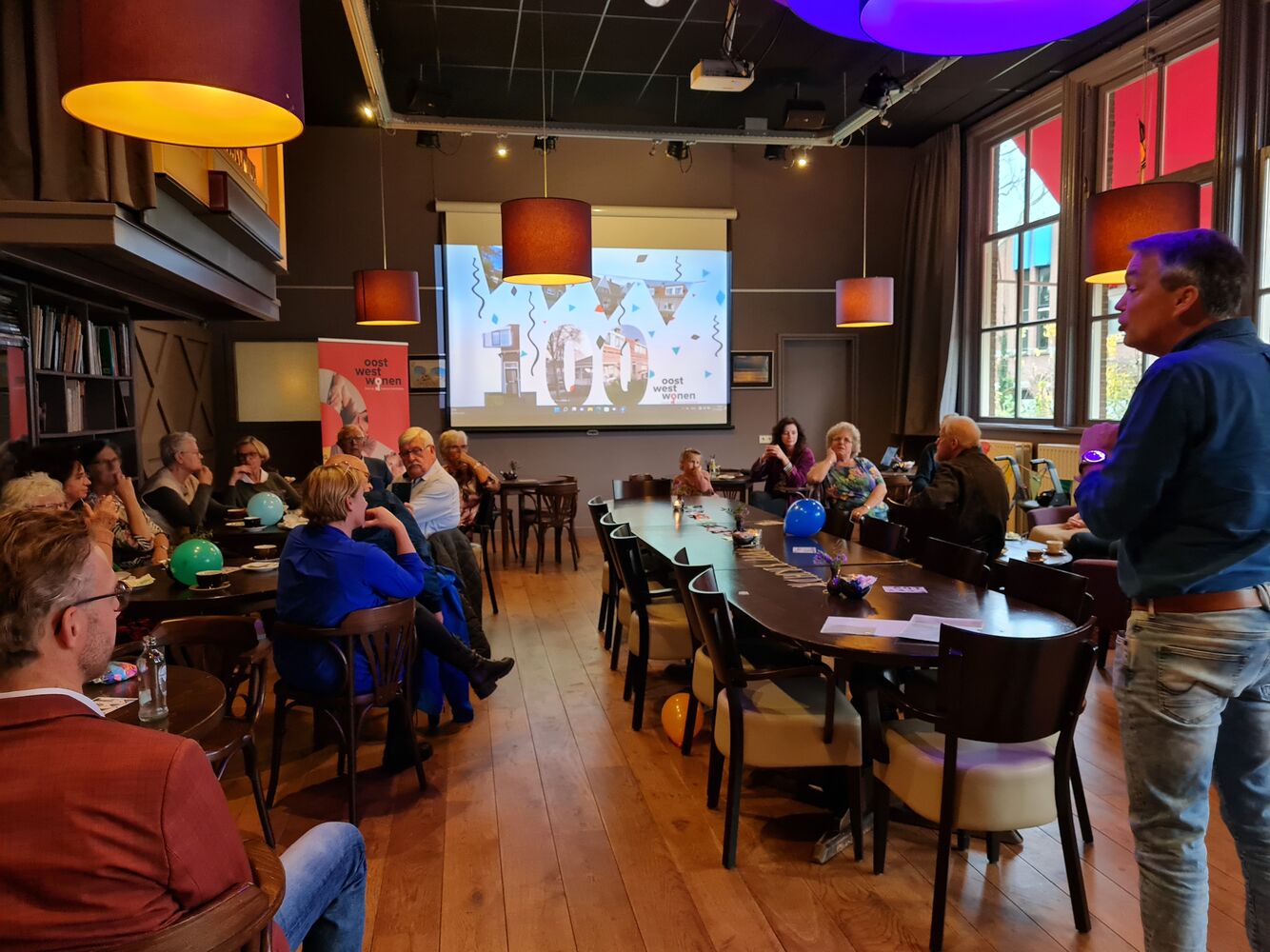 Een beeld van de sfeerimpressie van het verjaardagsfeestje in het Diekhuus.