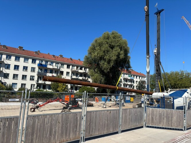 Heipaal van 60 meter lang en hei-installatie